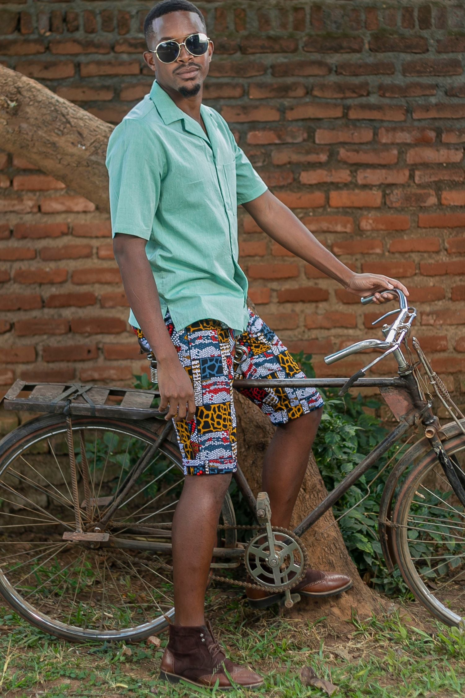 Tahj Unisex Shirt in Seafoam Green Organic Cotton