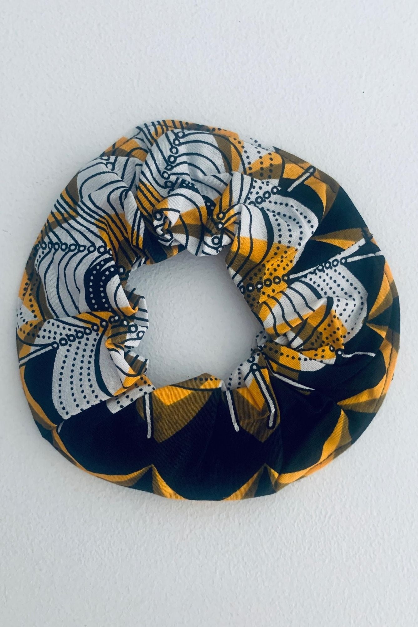 Scrunchie in Abstract Yellow