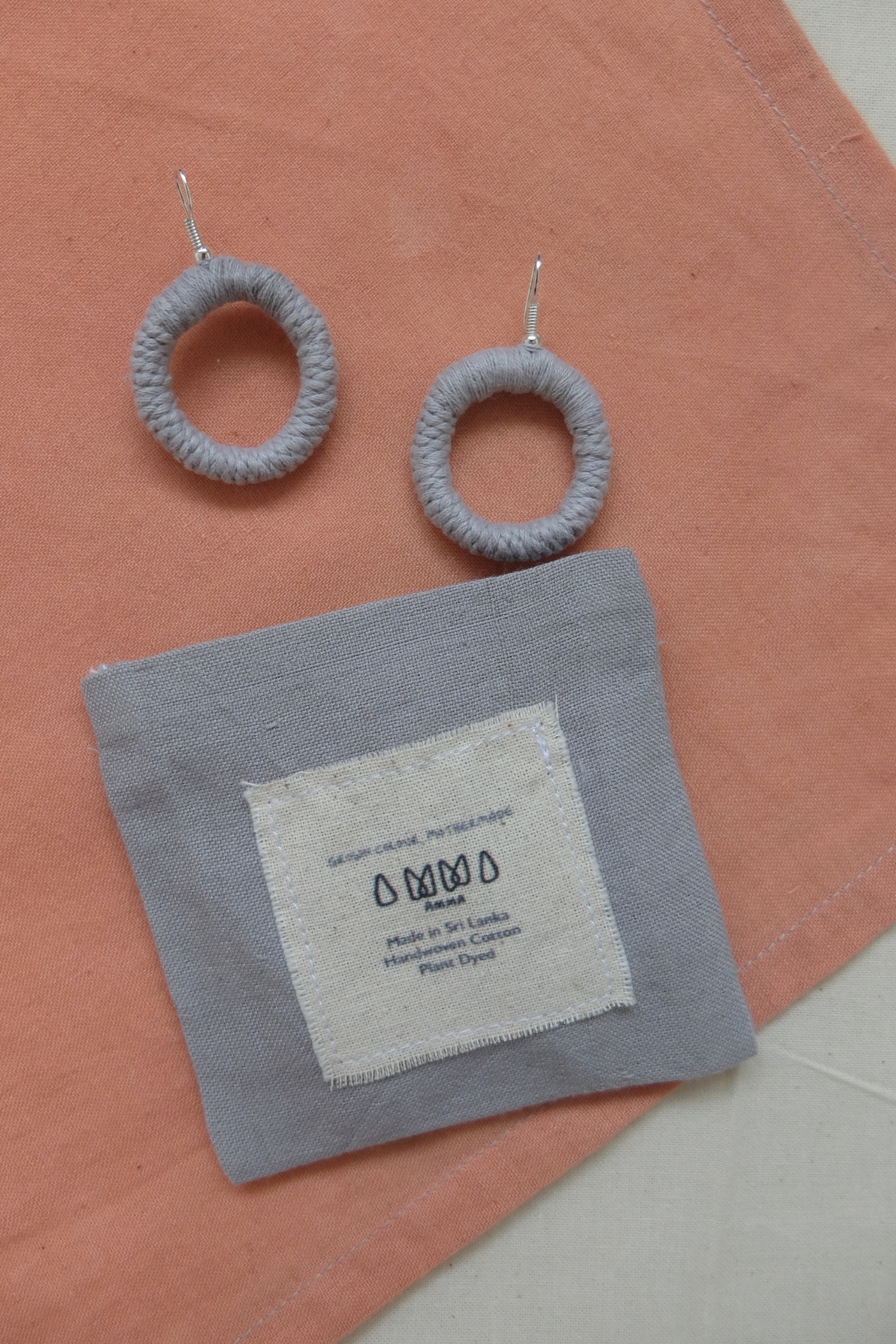 Necklace and Earrings set in Nelli Grey